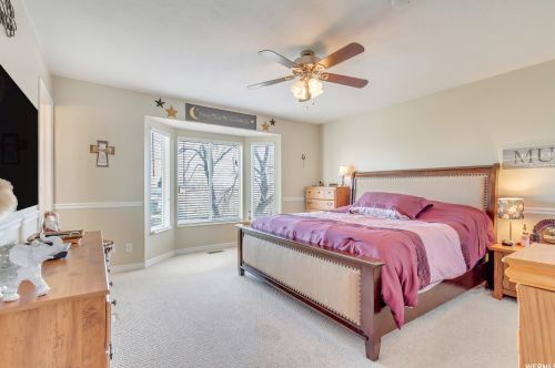 5442 Aristada Ave, Taylorsville UT 84081-5200 exterior