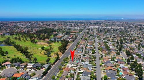 5771 Heil Ave, Huntington Beach CA  92649-3771 exterior