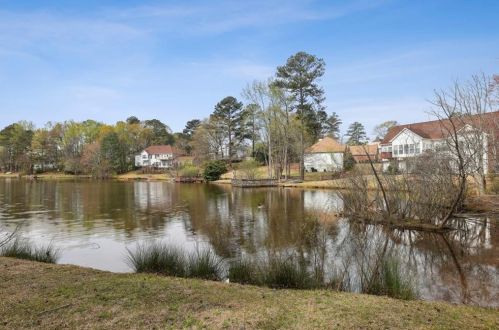 2001 Hampton Trl, Conyers GA  30013-2347 exterior