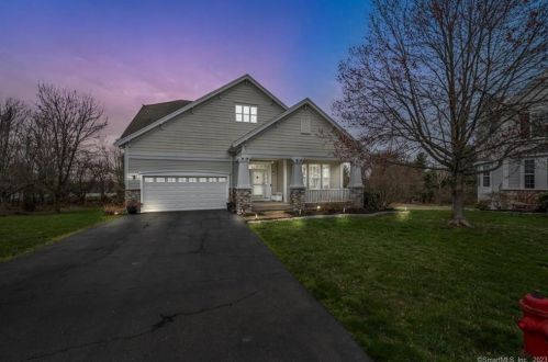 12 Self Ct, Wallingford, CT 06492-2595