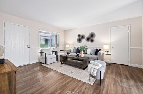 54 Eagle Pt, Irvine, CA 92604-3316