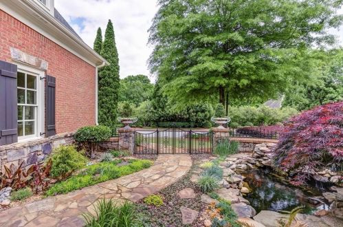 1750 High Trl, Atlanta GA  30339-5617 exterior