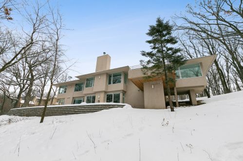 1530 Wild Ridge Ct, Newport, MN 55055-1664