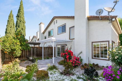 1517 Timber Creek Dr, San Jose, CA 95131-2638