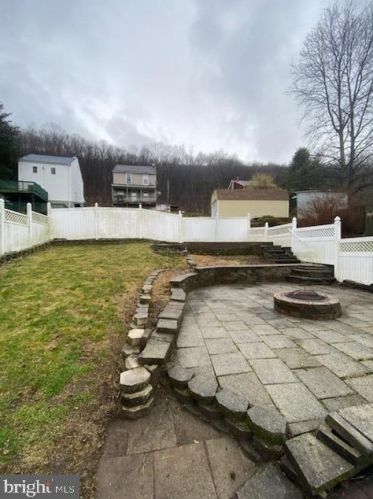 220 Bacon St, Primrose PA 17901-3902 exterior