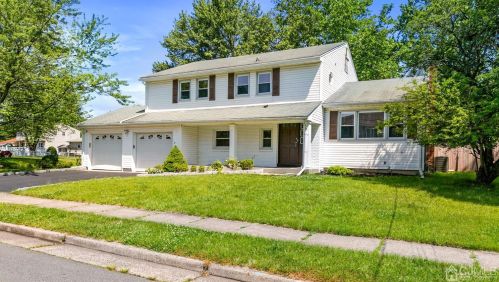 37 Frost Ave, Edison, NJ 08820-3246