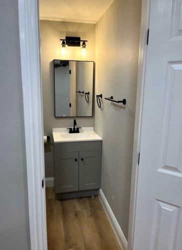 1004 Booker T Washington St, Conroe TX  77301-3610 exterior