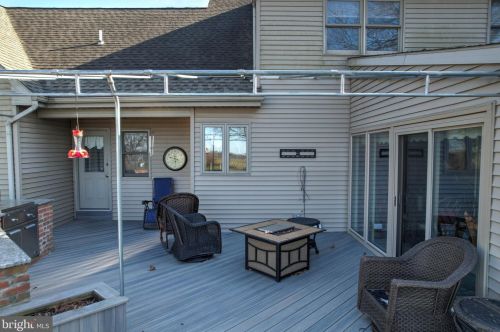 2045 Rockvale Rd, Lancaster PA  17602-1405 exterior