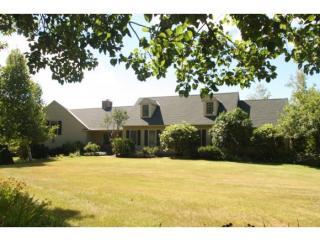 639 Reservoir Rd, Hillsboro, NH 03244-6719