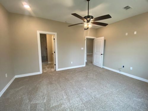 216 Shannon St, Angleton TX 77515-3088 exterior