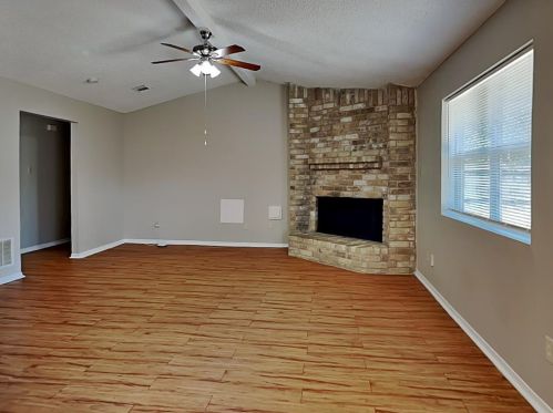 1911 Deaf Smith Dr, Richmond TX  77406-2102 exterior