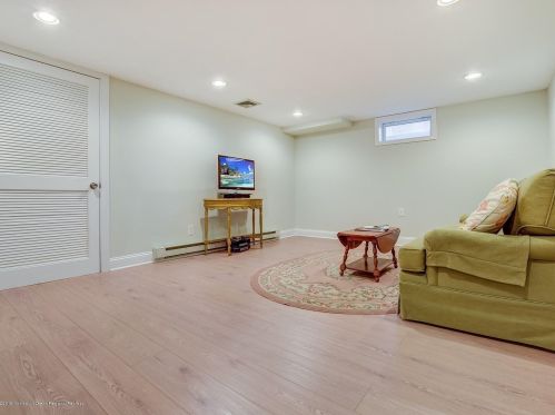 21 Center St, Locust NJ  07760-1749 exterior