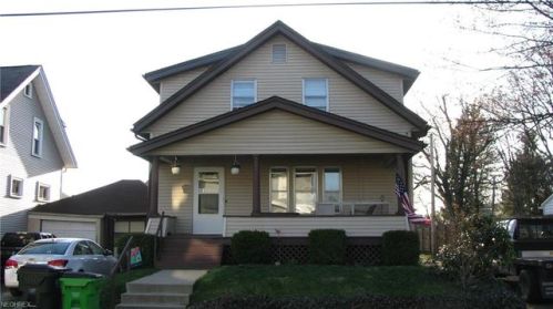 819 9th St, Massillon, OH 44646-4501