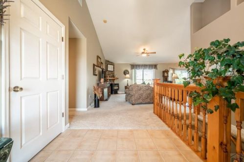 1877 Clifftop Ln, Pueblo, CO 81007-3931