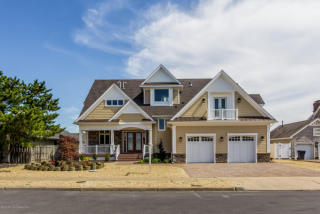 206 Valhalla Dr, Mantoloking, NJ 08738-1129