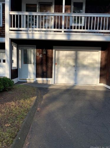 86 Songbird Ln, Farmington, CT 06032-3425