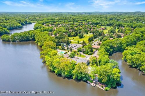 23 Manchester Ct, Tinton Falls NJ 07701-5490 exterior