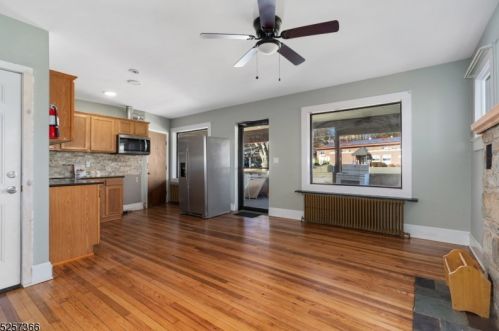 17 Loomis Ave, Wantage, NJ 07461-2213