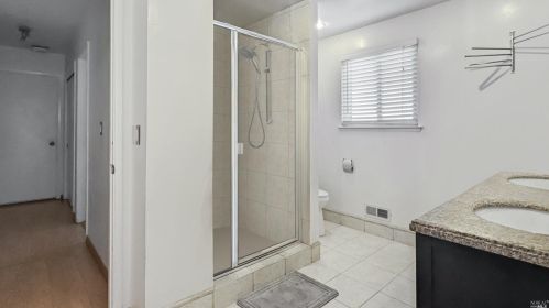 5185 Jomar Dr, Concord CA  94521-2339 exterior