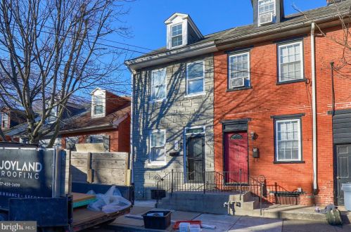 235 Walnut St, Lancaster PA  17602-2342 exterior