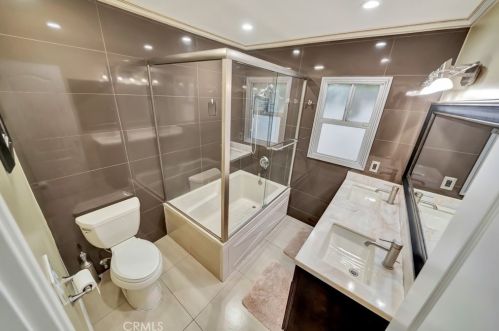 3719 Fairesta St, Glendale CA 91214-1718 exterior