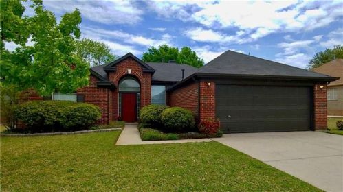 7240 Coventry Cir, Fort Worth, TX 76182-6046