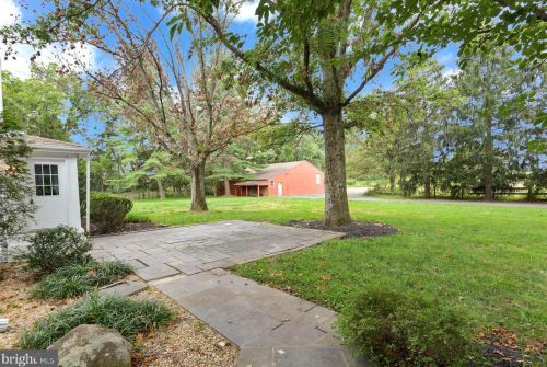 71 Carter Rd, Princeton NJ  08540-2107 exterior