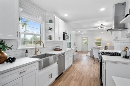 1120 Boynton St, Glendale CA  91205-2828 exterior