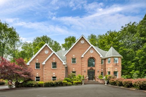 206 Taylors Mill Rd, Lebanon, NJ 08833-5048