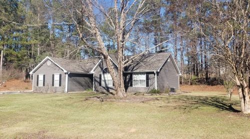 40 Bachelor Rd, Porterdale, GA 30016-8772