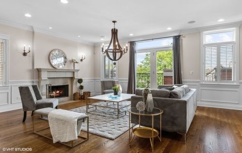 3214 Southport Ave, Chicago, IL 60657-3204