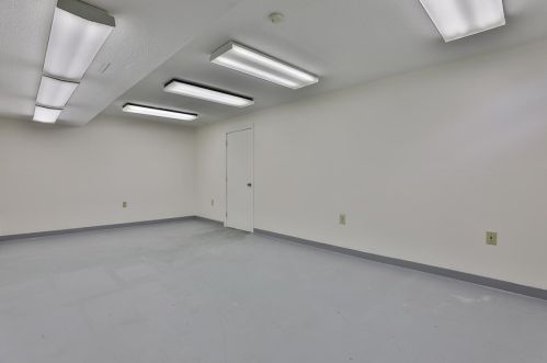 38 Scottsdale Dr, Hudson NH  03051-3750 exterior