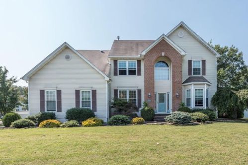 14 Cortelyou Rd, Jackson Twp, NJ 08527-1841