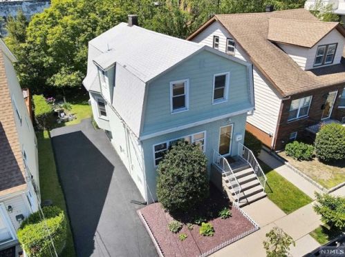264 Jersey Ave, Cliffside Park, NJ 07010-1420