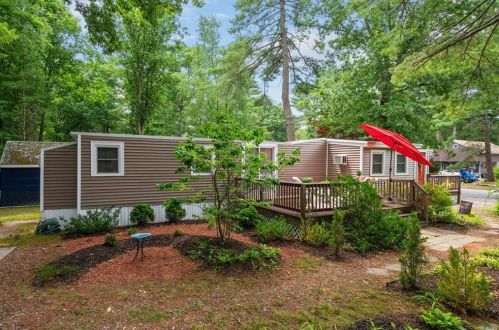 73 Hillside Dr, Burrillville, RI 02839-1153