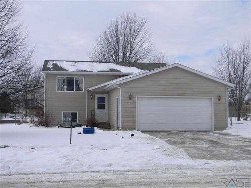 715 Poplar Ave, Tea SD  57064-2317 exterior