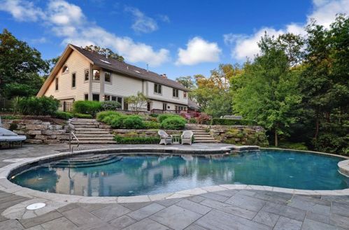 11549 87th St, Willowbrook IL  60527-6401 exterior