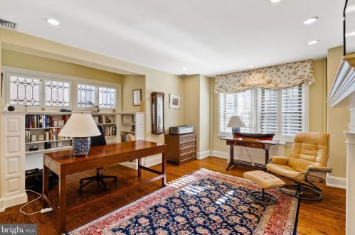 1812 Delancey Pl, Philadelphia PA  19103-6612 exterior