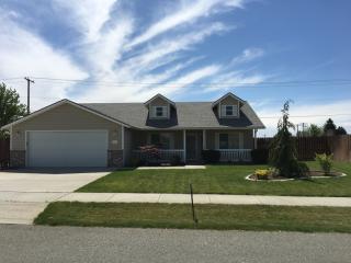 9912 Chelan Ct, Pasco, WA 99301-9081