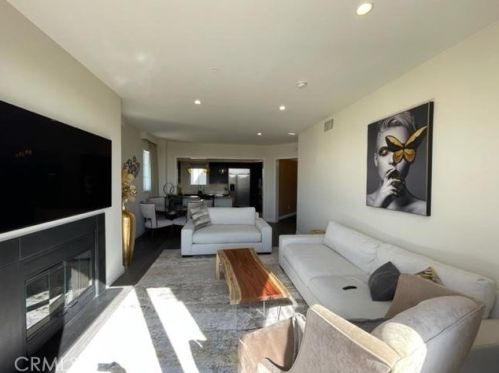 670 Caruso Ave, Glendale CA  91210-1519 exterior