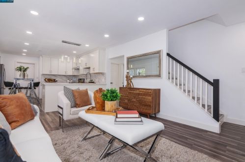 1344 Sherwood Dr, Concord CA  94521-3350 exterior