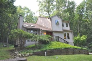 285 Valley Brook Rd, Califon, NJ 07830-3531