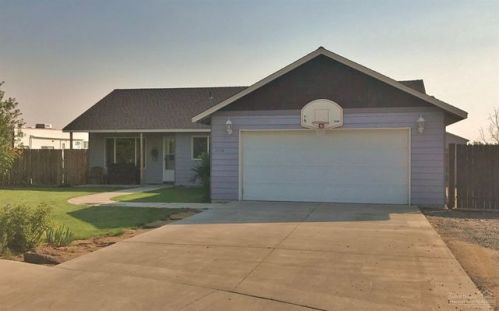 1938 8th St, Eagle Crest OR  97756-1085 exterior
