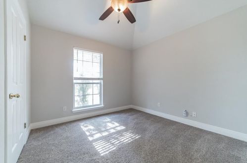 6868 Auckland Dr, Austin TX  78749-4139 exterior