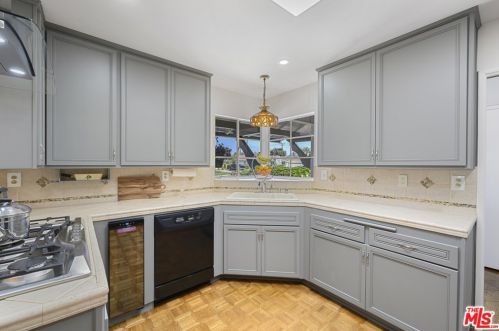 1520 Harle Pl, Anaheim CA  92802-2510 exterior