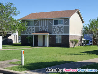 209 Matt Pl, Grand Prairie, TX 75051-1881
