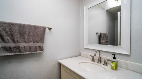 1055 Positano Ave, Anaheim CA  92808-1541 exterior