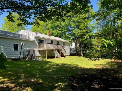 17 Cunningham Ln, Milford, ME 04461-3315
