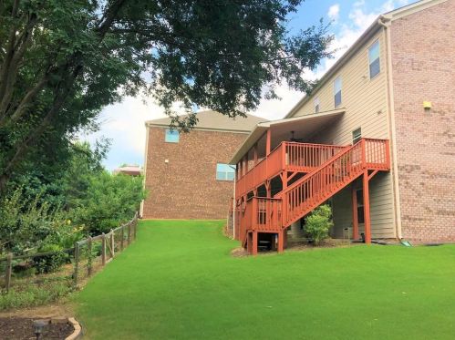 550 Nichols View Way, Suwanee GA  30024-8597 exterior