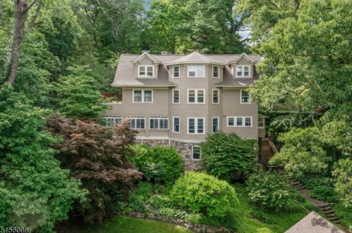 18 Ball Rd, Mountain Lakes, NJ 07046-1315